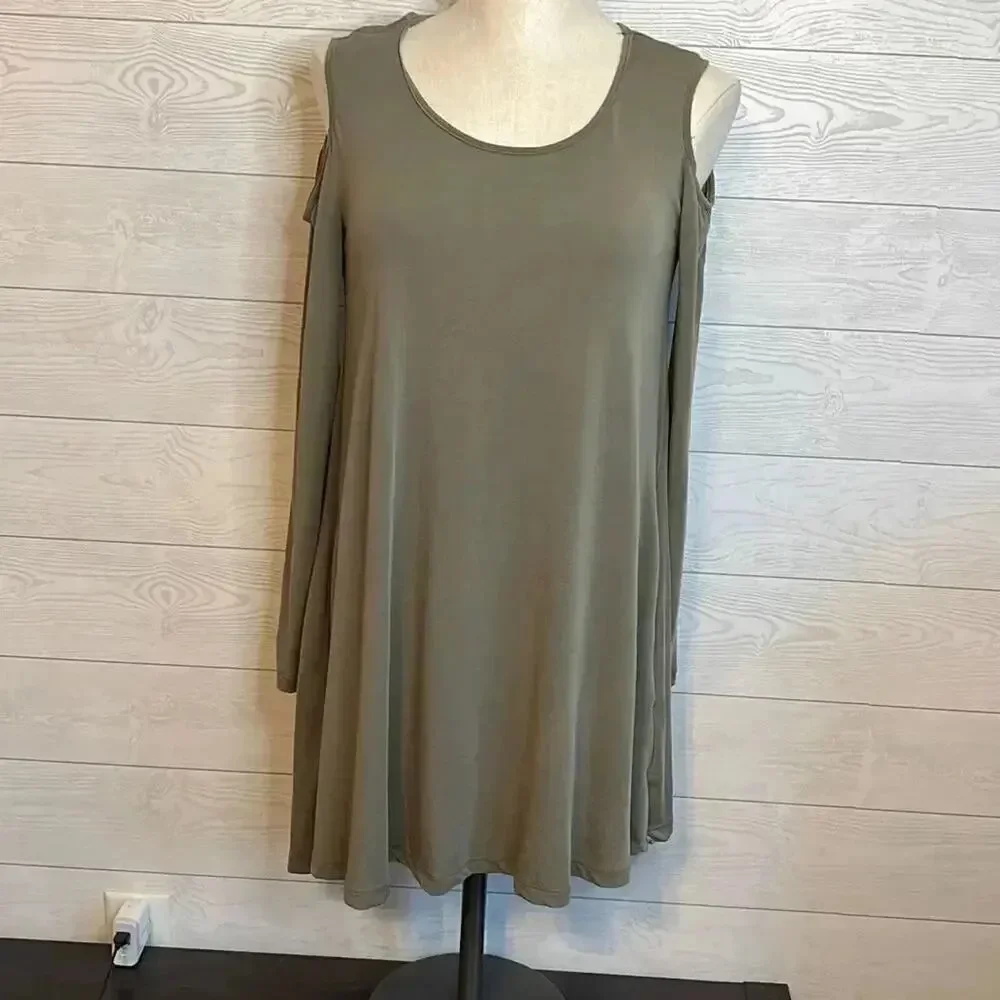 ALYA moss cold shoulder swing  dress Size  Medium - Picture 2 of 7